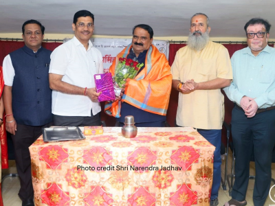 ९९ व्या अखिल भारतीय मराठी साहित्य संमेलनाचे नियोजित अध्यक्ष पानिपतकार ज्येष्ठ लेखक श्री विश्वास पाटील यांचा सत्कार